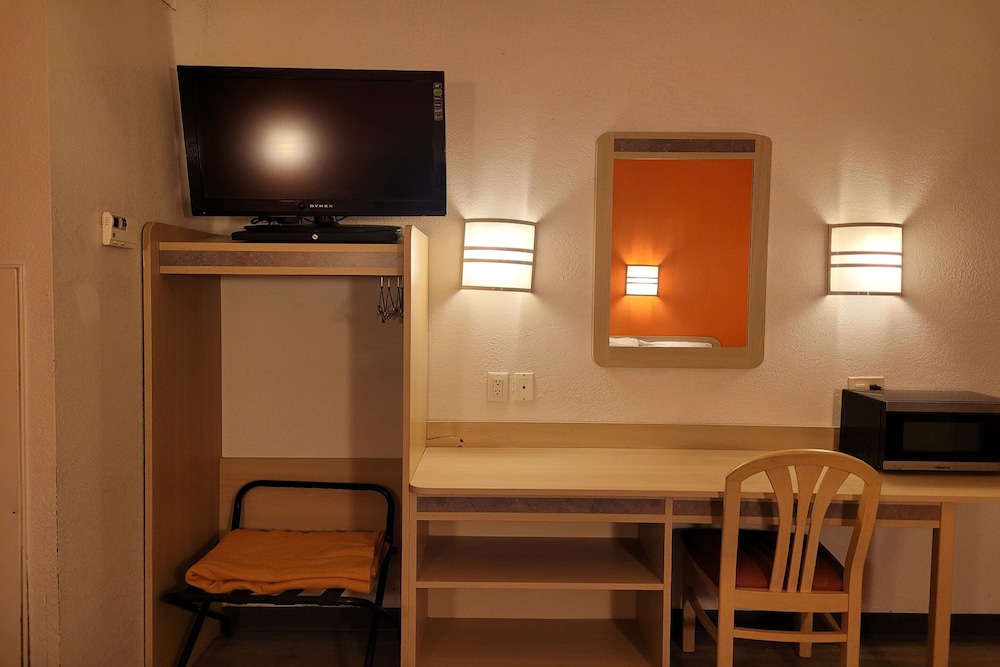 Modern Stay 39 Lakeview By OYO Minonk - photo 36