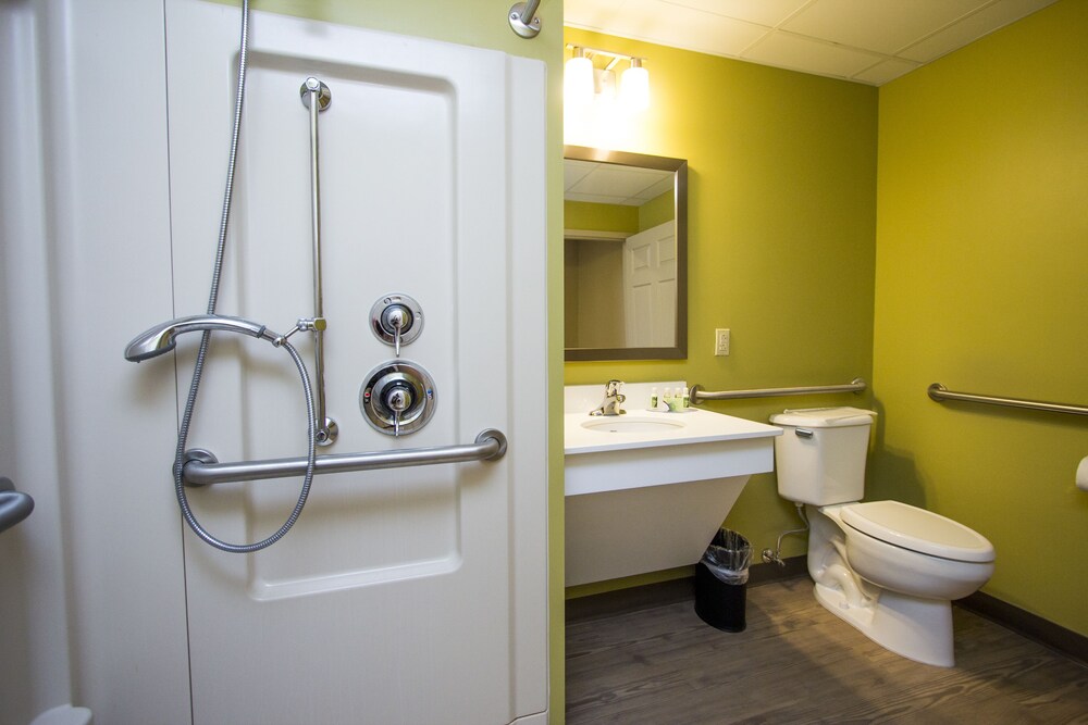 Cedar Point's Express Hotel - photo 23