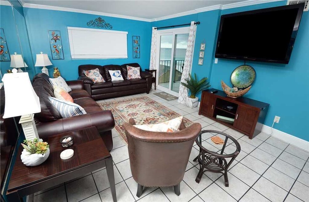 Regency Towers 624 Three Bedroom Condo - photo 8