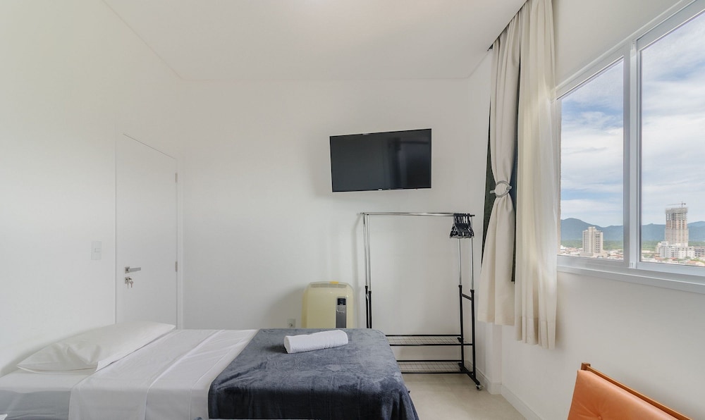 Charm and Comfort 600m From the Beach Etpa1103