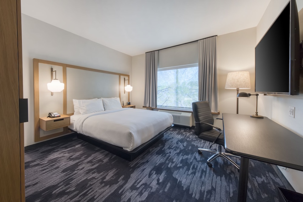 Fairfield Inn & Suites by Marriott Charlotte Belmont - photo 9