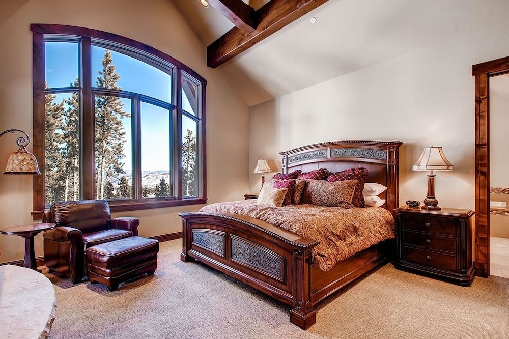Slopeside Manor On Peak 8 By Pinnacle Lodging - photo 2