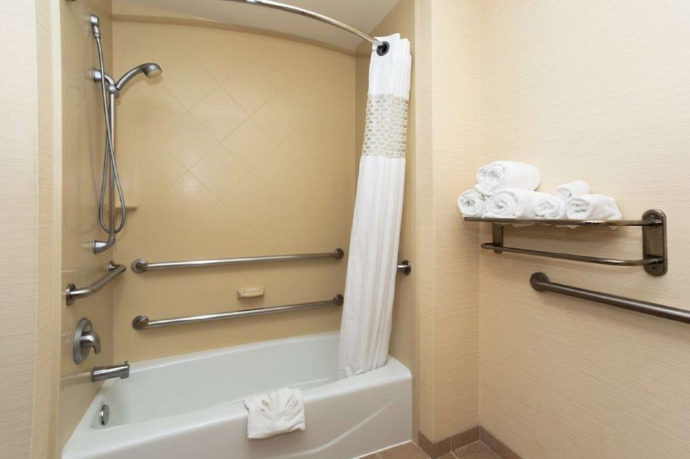 Hampton Inn Rock Springs - photo 45