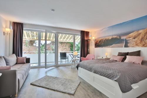 Strandhotel Scharbeutz Sweet little Beachside — 4-Star Luxury Hotel in Scharbeutz, Germany