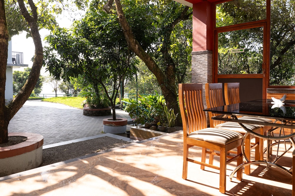 Avadale Idukki Stag Groups Not Allowed in Idukki, India