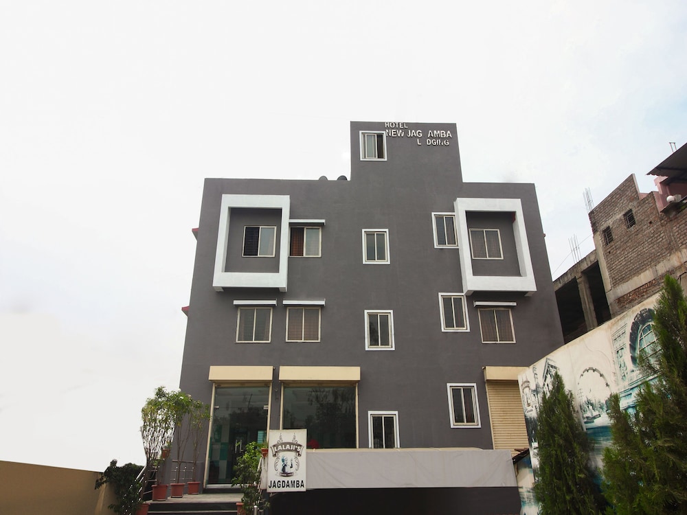 OYO 12355 Hotel New Jagdamba Lodging — hotel near Aurangabad Airport