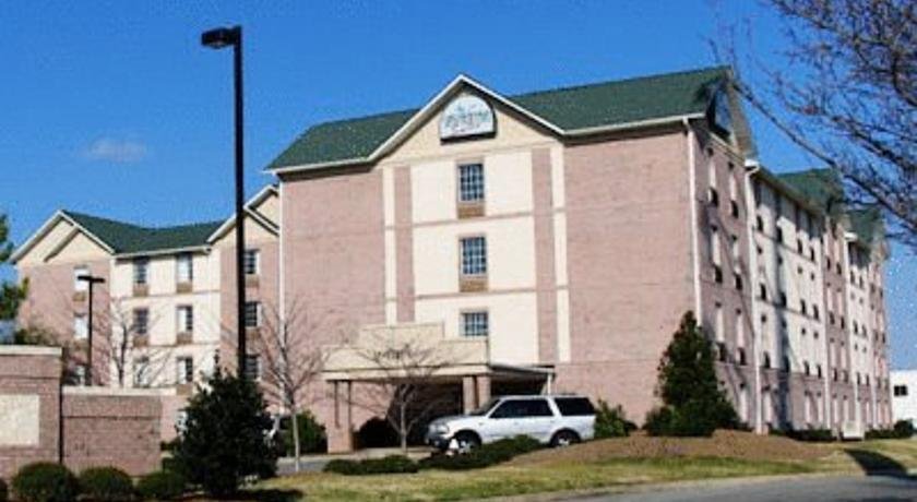 Intown Suites Extended Stay Select Hampton — Hampton