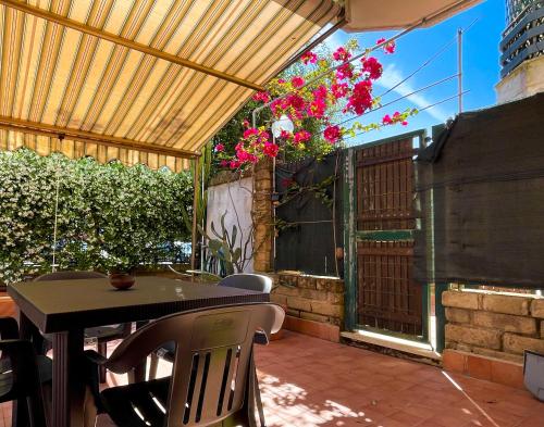 VENUS APARTMENT Charming Holiday Home with Patio Nettuno Santa Barbara — 4-Star Luxury Hotel in Nettuno, Italy