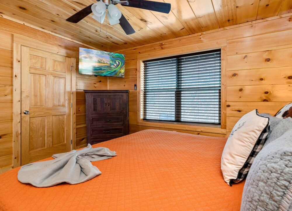 The Lookout Pair - last minute hotel in Sevierville