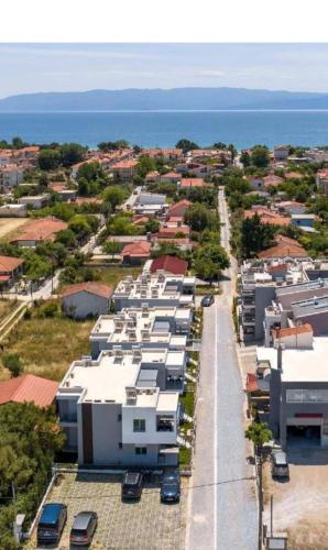 Beautiful Apartment Amaryllis — 4-Star Luxury Hotel in Paralia Ofryniou, Greece
