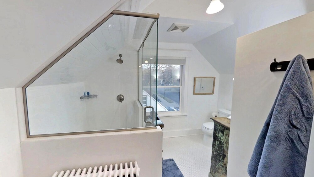 Linden Hills Luxury Charmer - photo 18