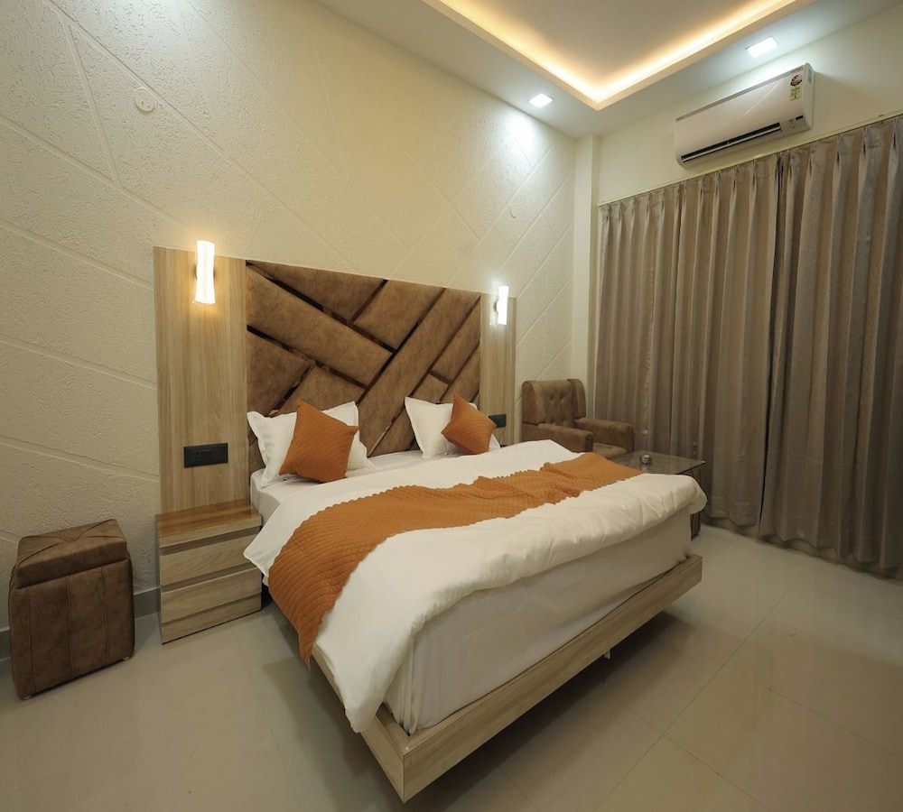 Aayu Residency in Vikasnagar, India