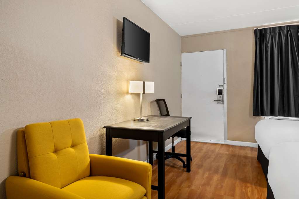 Signature Inn Danville - photo 22