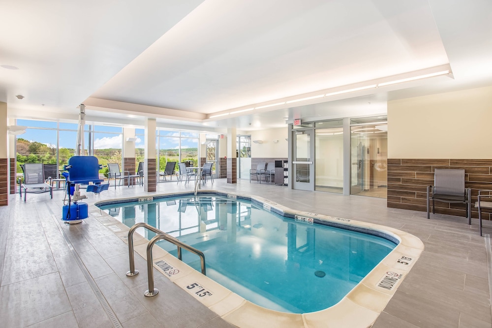 Fairfield Inn & Suites by Marriott Rolla - photo 17