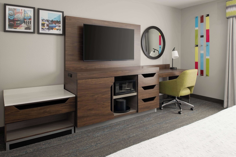 Hampton Inn & Suites Seattle Airport 28th Ave - photo 10