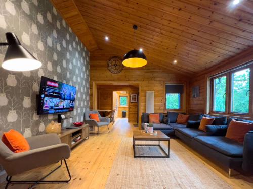 Sky Lodge Great Ayton spacious dog friendly lodge with hot tub and on site bistro