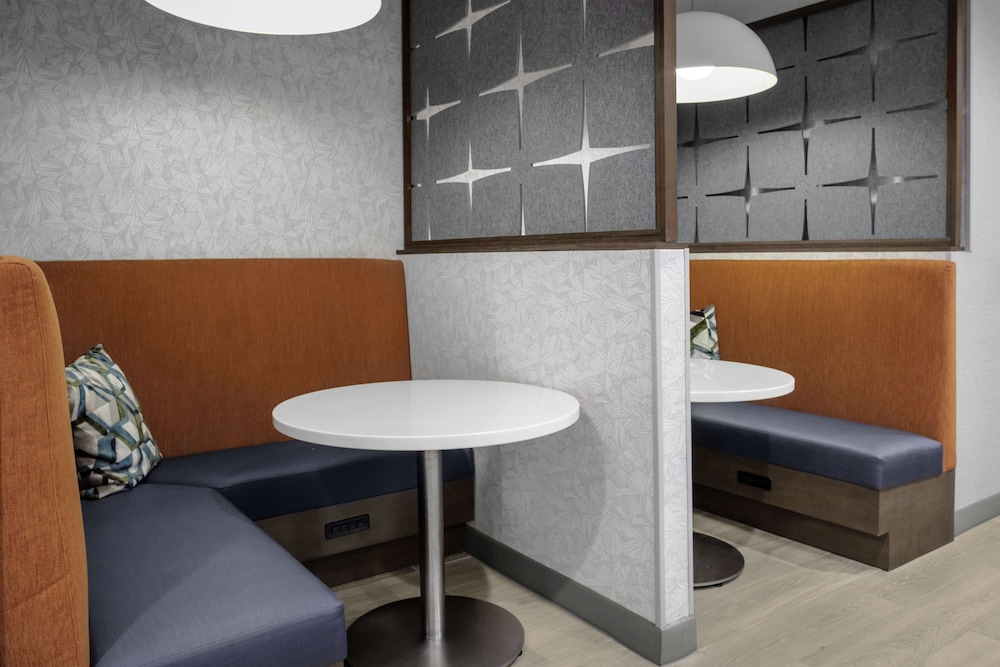 Hampton Inn & Suites Cedar Park North Austin - photo 28