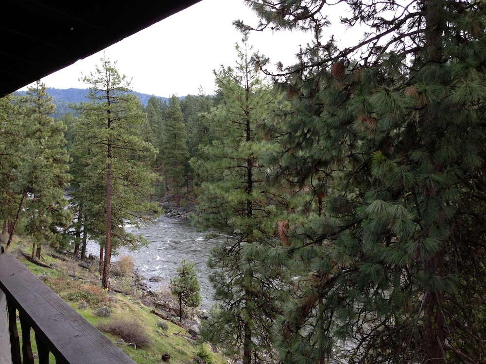 Alpine Rivers Inn - photo 40