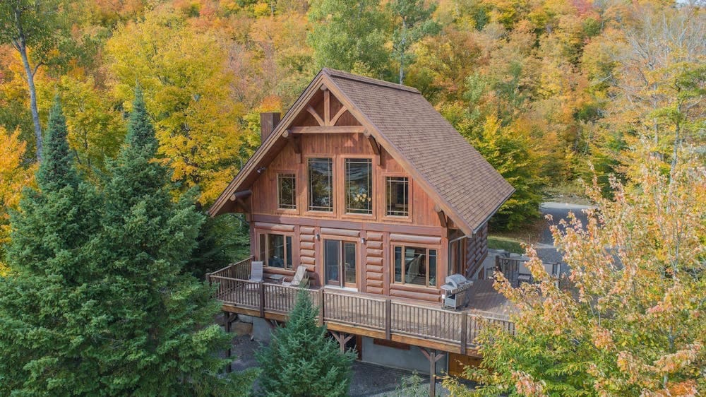 Le Chic Traditionnel Citq 298567 in Sainte-Adele, Canada