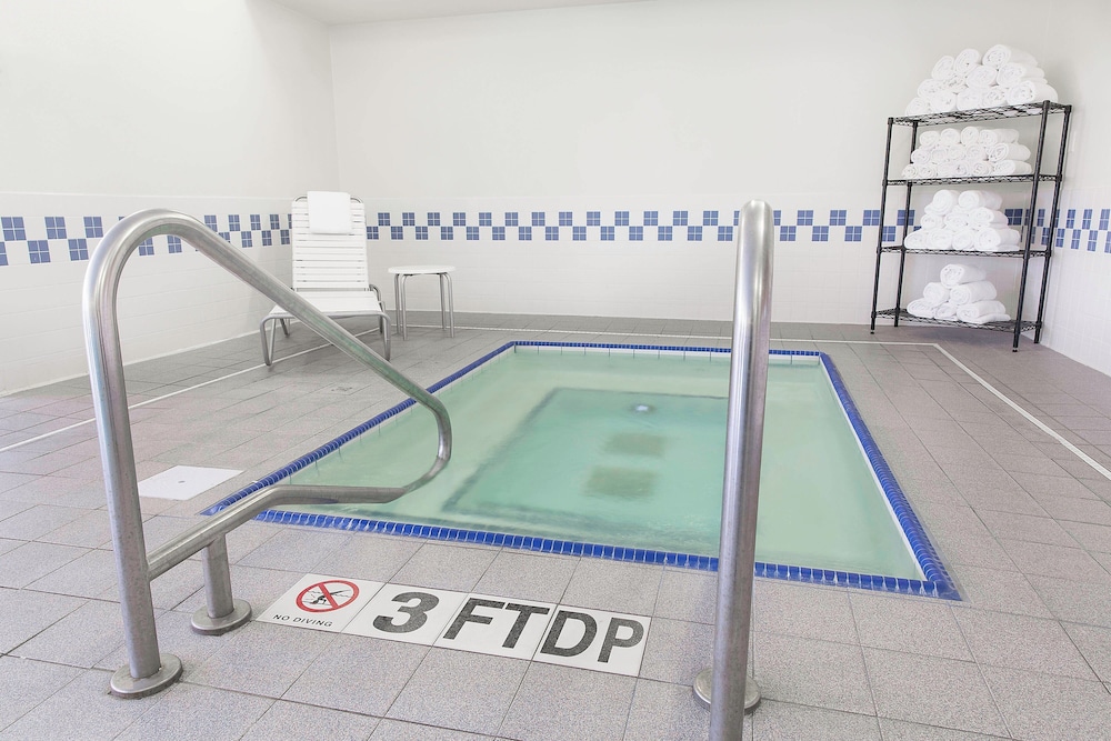 Fairfield Inn & Suites Fargo - photo 18