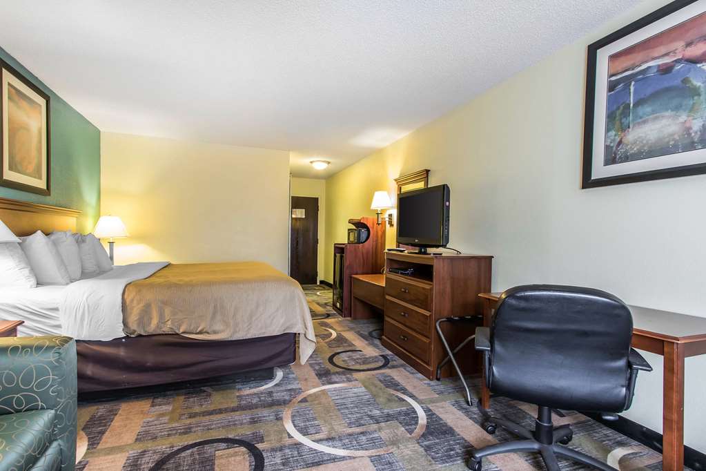 Quality Inn & Suites Memphis East - photo 11
