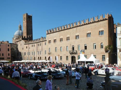 Palazzo Castiglioni luxury suite and rooms — 4-Star Luxury Hotel in Mantova, Italy