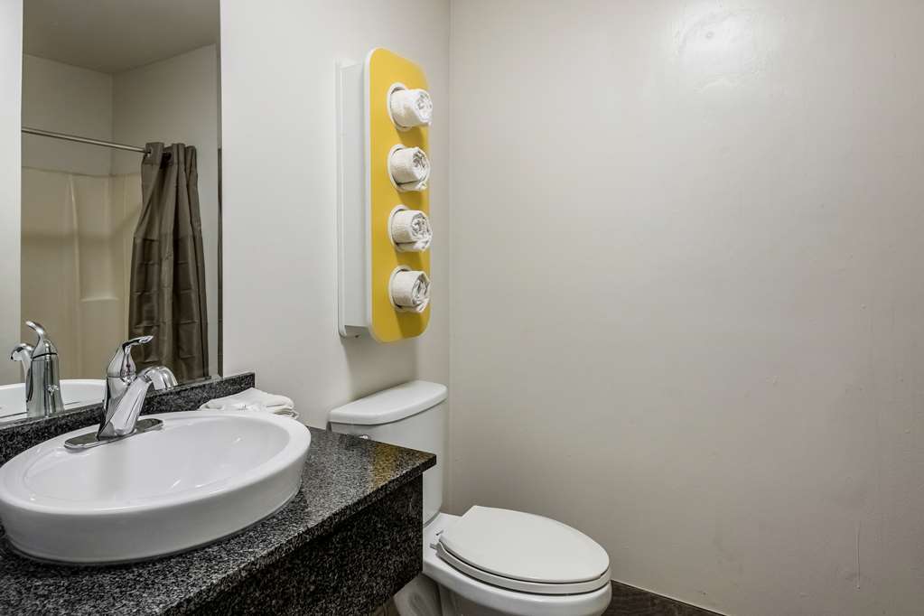Studio 6 Extended Stay Savannah GA - photo 32
