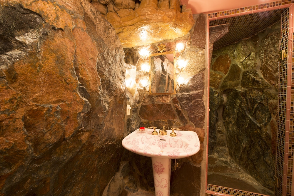 Madonna Inn - photo 285
