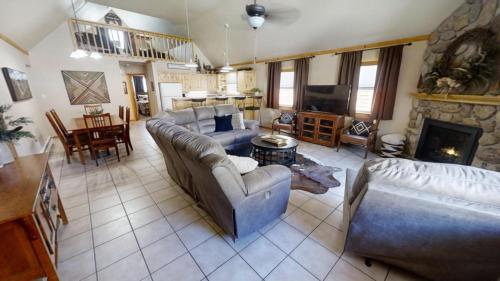 Karlin`s_ranch_house - featured photo