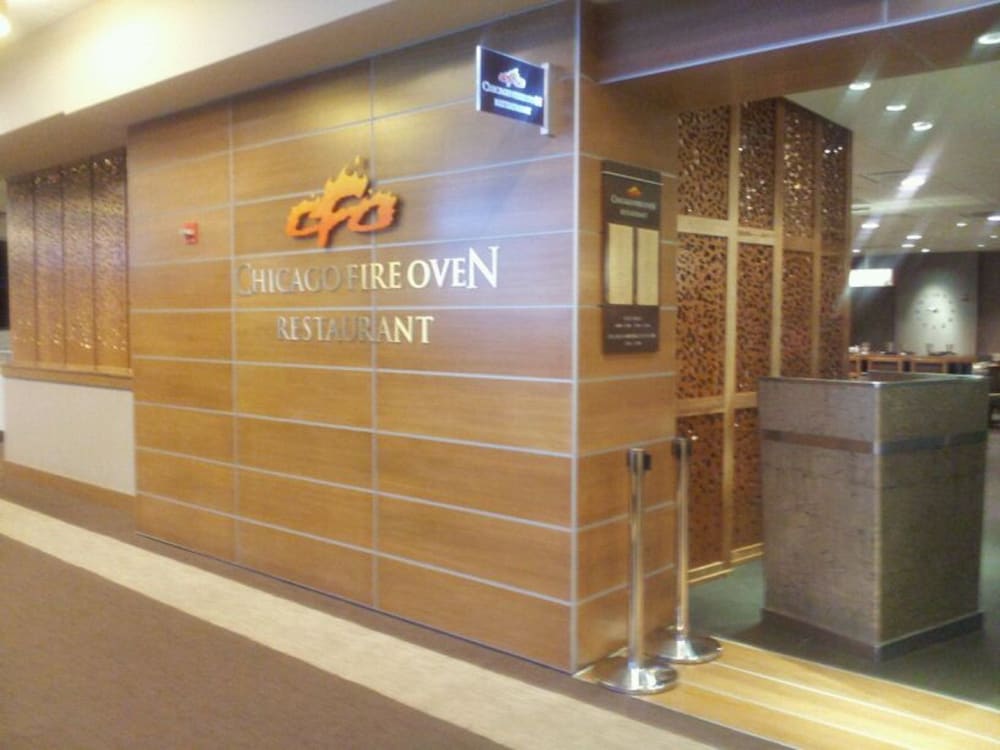Crowne Plaza Chicago Ohare Hotel & Conf Ctr by IHG - photo 40