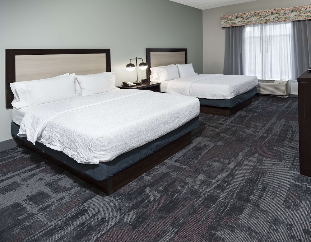 Hampton Inn & Suites Raleigh Downtown - photo 25