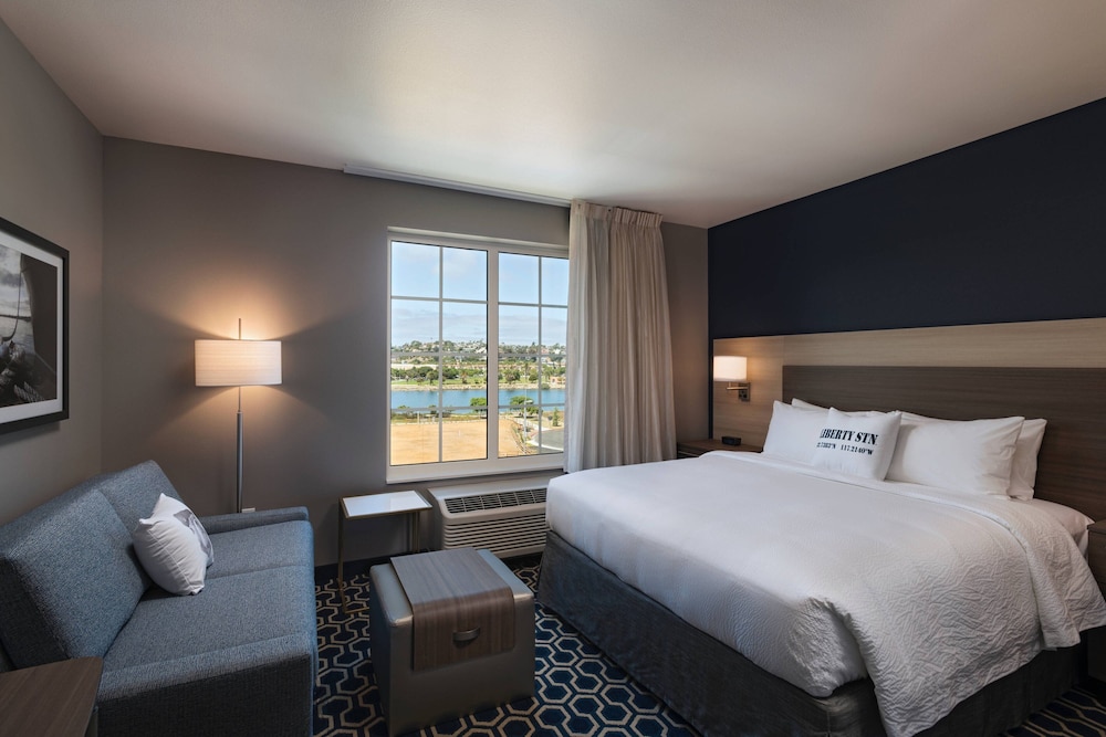 TownePlace Suites by Marriott San Diego Airport Liberty Station - photo 8