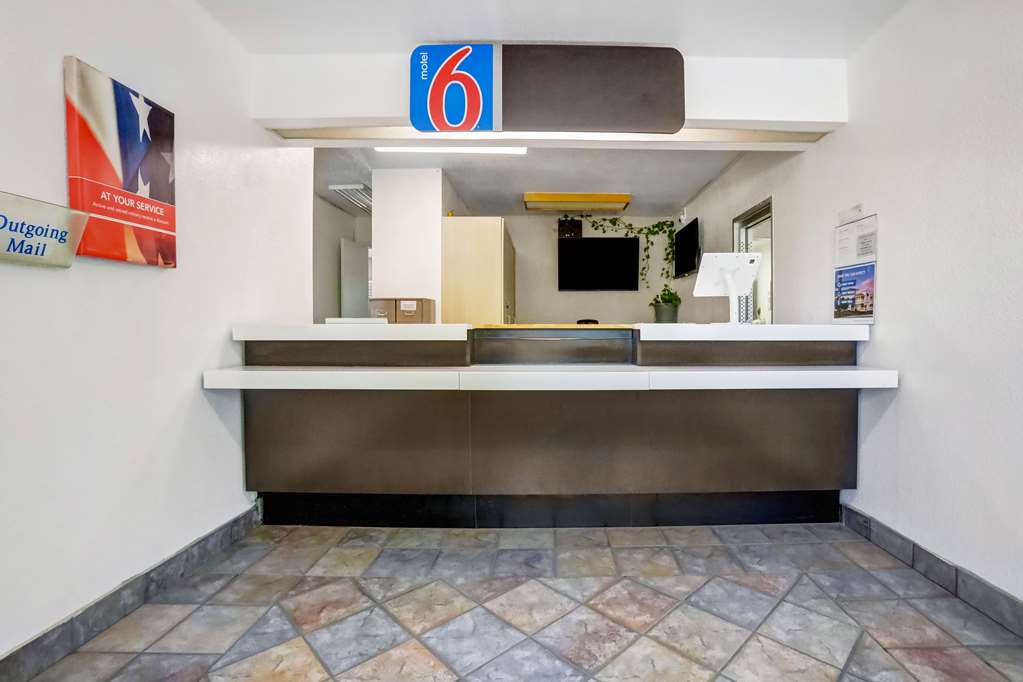 Motel 6 Red Bluff CA - photo 22