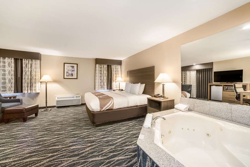 Quality Inn Effingham North - photo 17