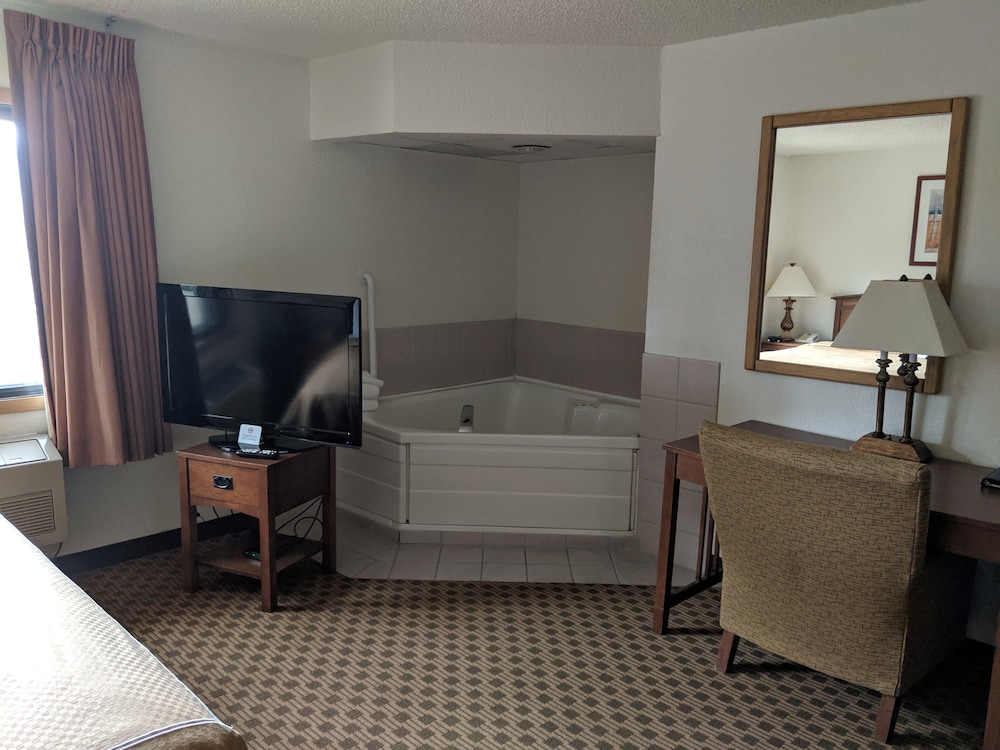 Boarders Inn & Suites by Cobblestone Hotels Ripon - photo 18