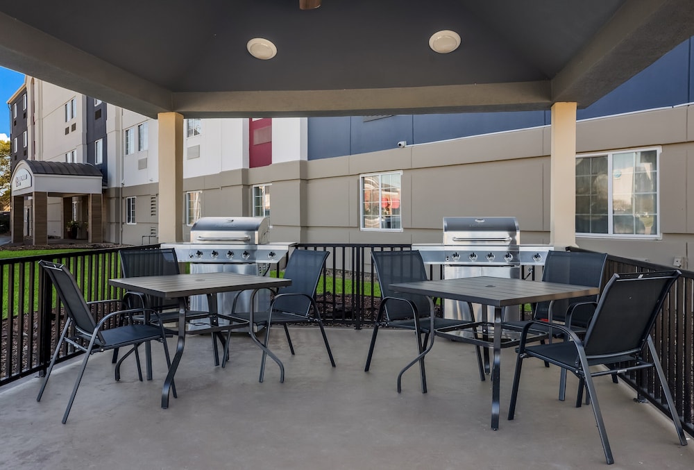 Candlewood Suites Lafayette River Ranch an IHG Hotel - photo 32