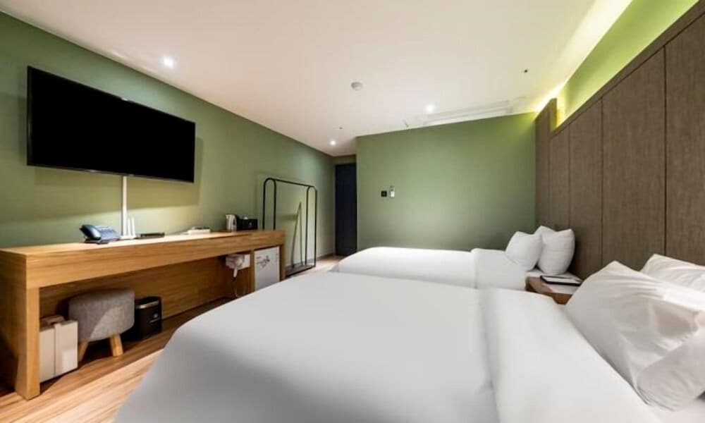 CS Plaza Hotel — Cheonan — photo 2