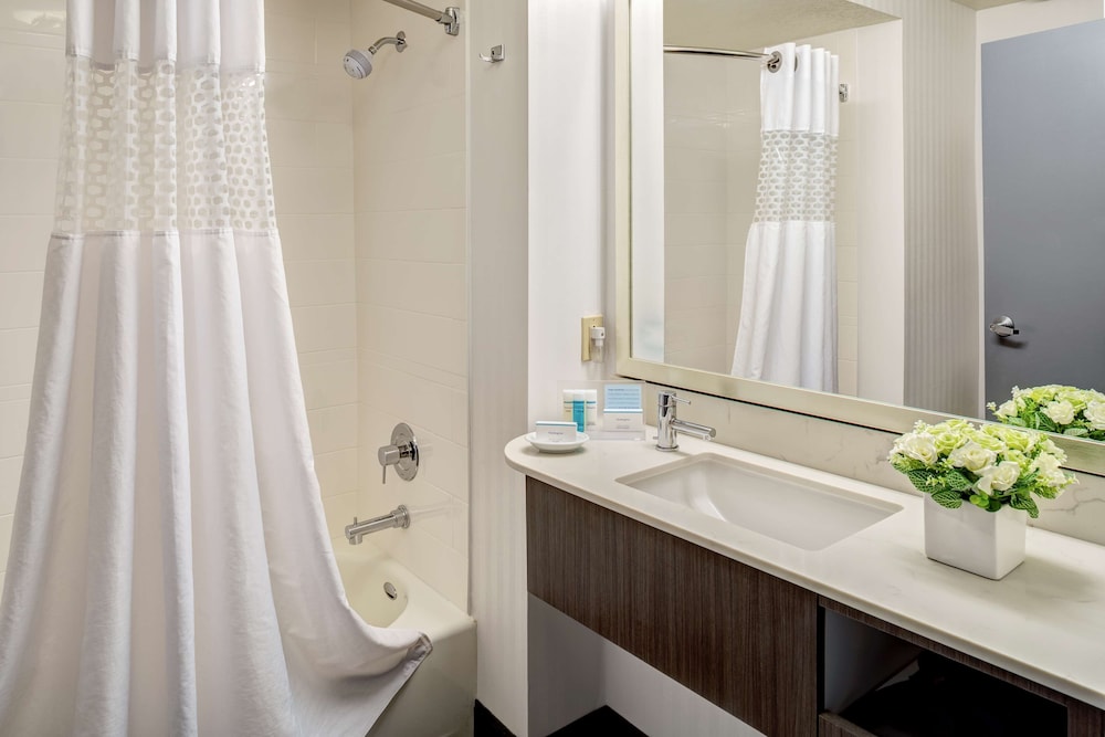 Hampton Inn & Suites Palm Desert - photo 31