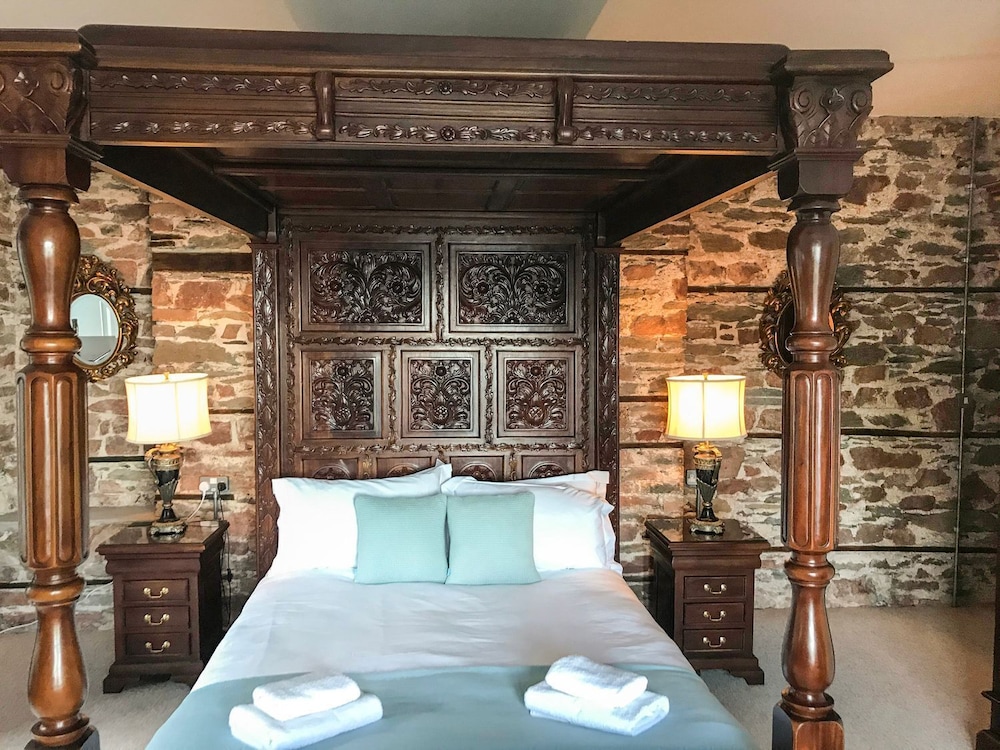 Baronet’s Quarters — Lynton — photo 3