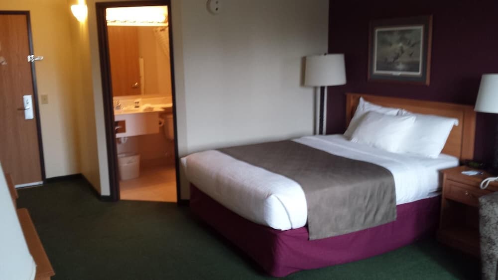 AmericInn by Wyndham Madison SD - photo 14