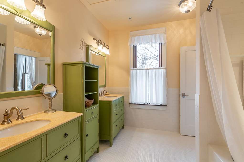 Steele Mansion - photo 30