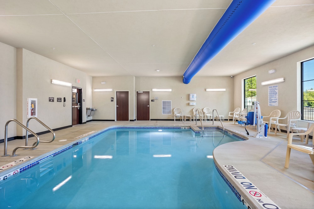 Cobblestone Hotel & Suites De Pere Green Bay - photo 46