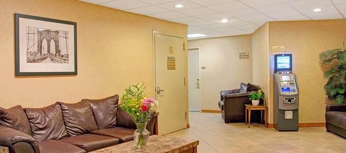 Howard Johnson Express Inn Bronx - photo 12