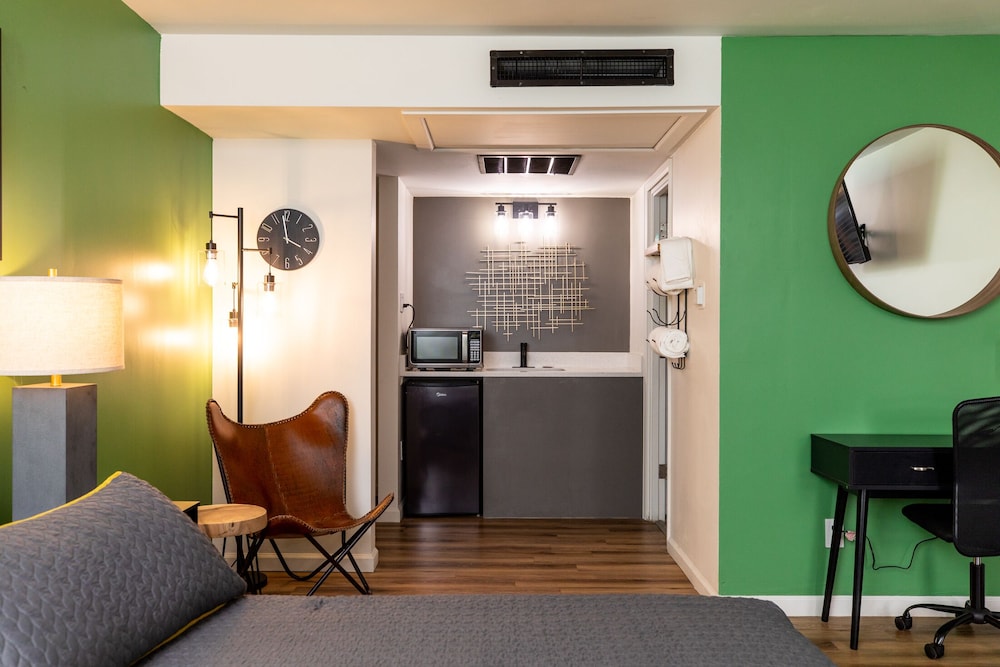 Modern Motel - photo 20