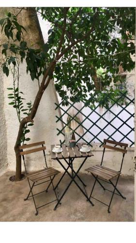 BUDGET FLAT 10 min from Victoria square — 4-Star Luxury Hotel in Athens, Greece
