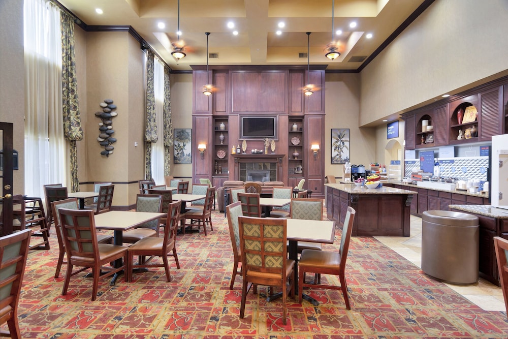 Holiday Inn Express Hotel & Suites DFW West Hurst by IHG - photo 35