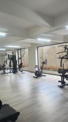 Ensuite Kilimani 1BR Near CBD Free Parking Wi Fi Near yaya center