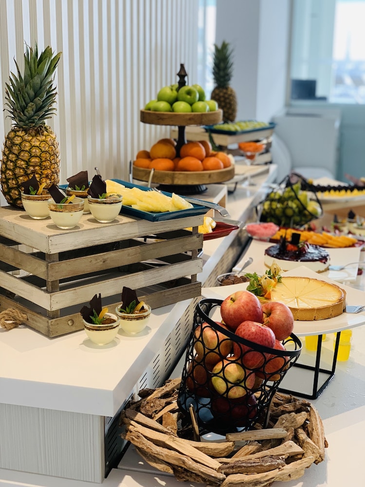 מזון ומשקאות