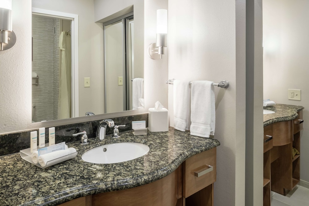 Homewood Suites by Hilton Cedar Rapids North - photo 22