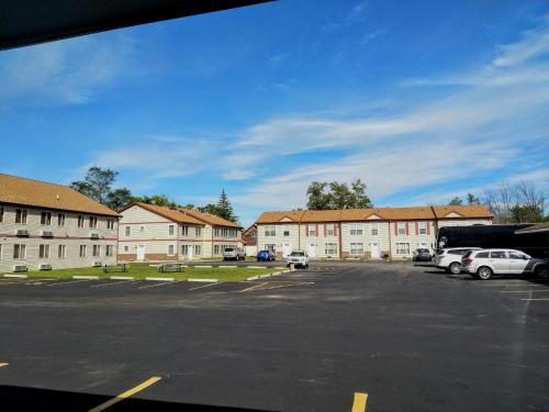 Stay Inn and Suites - photo 5